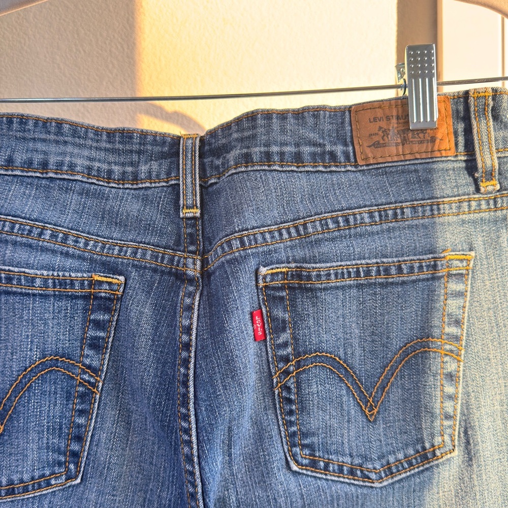43. Levi's 515. Size 10 M Bootcut Jeans - Picture 8 of 11